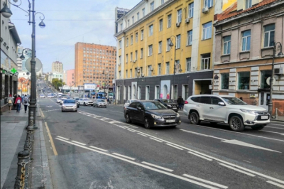 Бандана вместо платка: тренд, который разделил улицы на своих и чужих.
