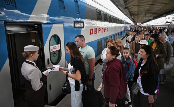 &quot;Аврора&quot; отправилась из Москвы в Петербург с рекордным числом пассажиров